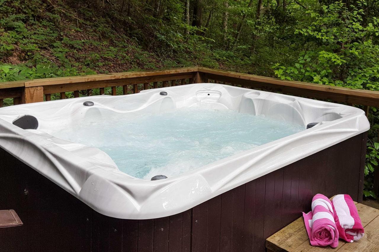 Natures Retreat With Hot Tub 7 Mi To Bryson City Whittier Exteriör bild